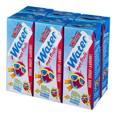Wicky Water met fruit rode druif aardbei